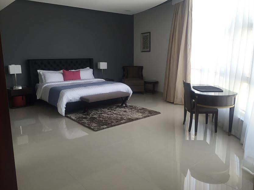 Seef Avenue Suites Манама Екстериор снимка
